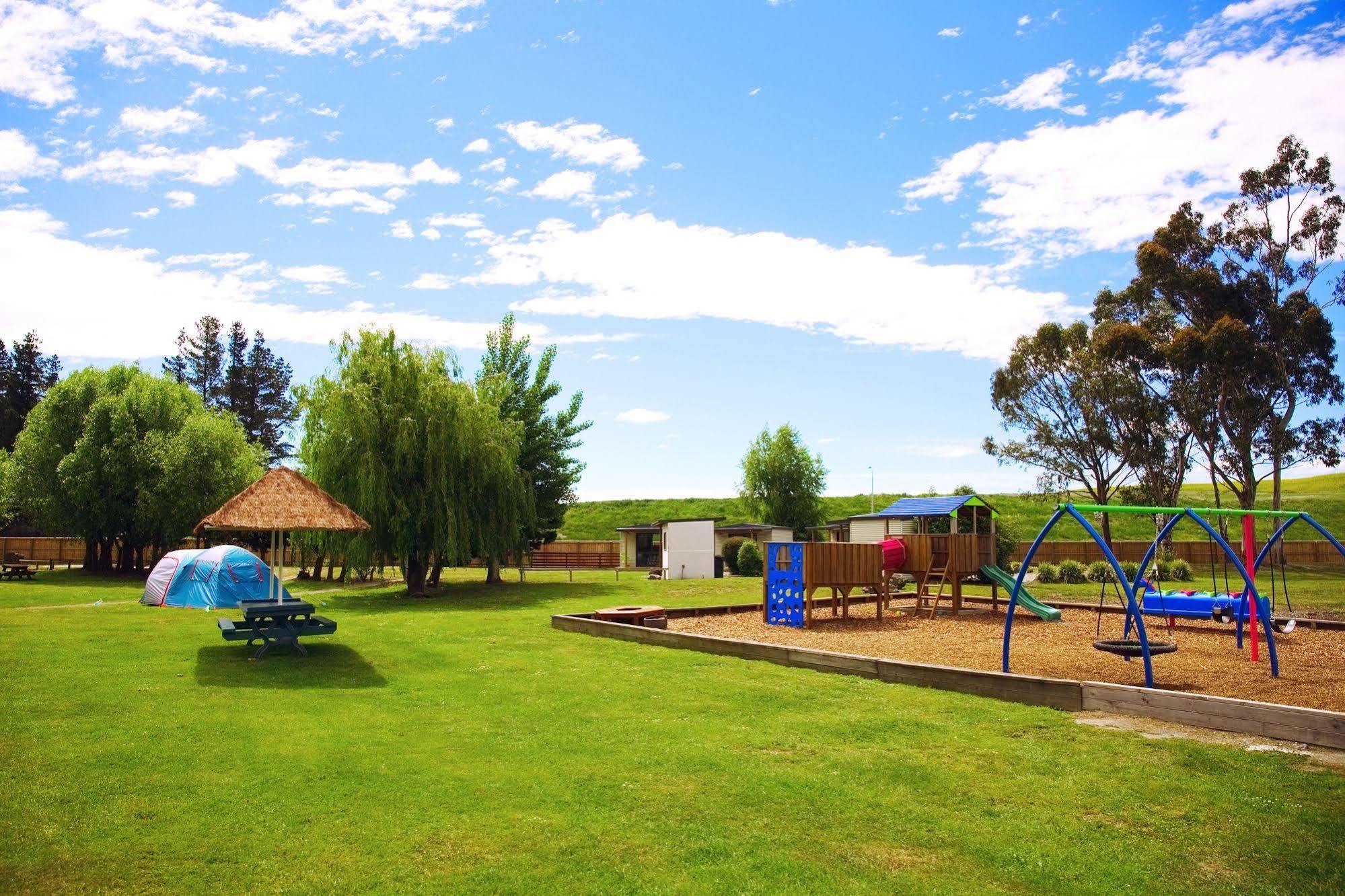 North South Holiday Park Christchurch Exterior foto